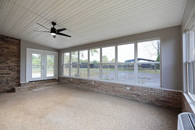 $619,900 | 2450 Highway 25, Cottontown, TN 37048