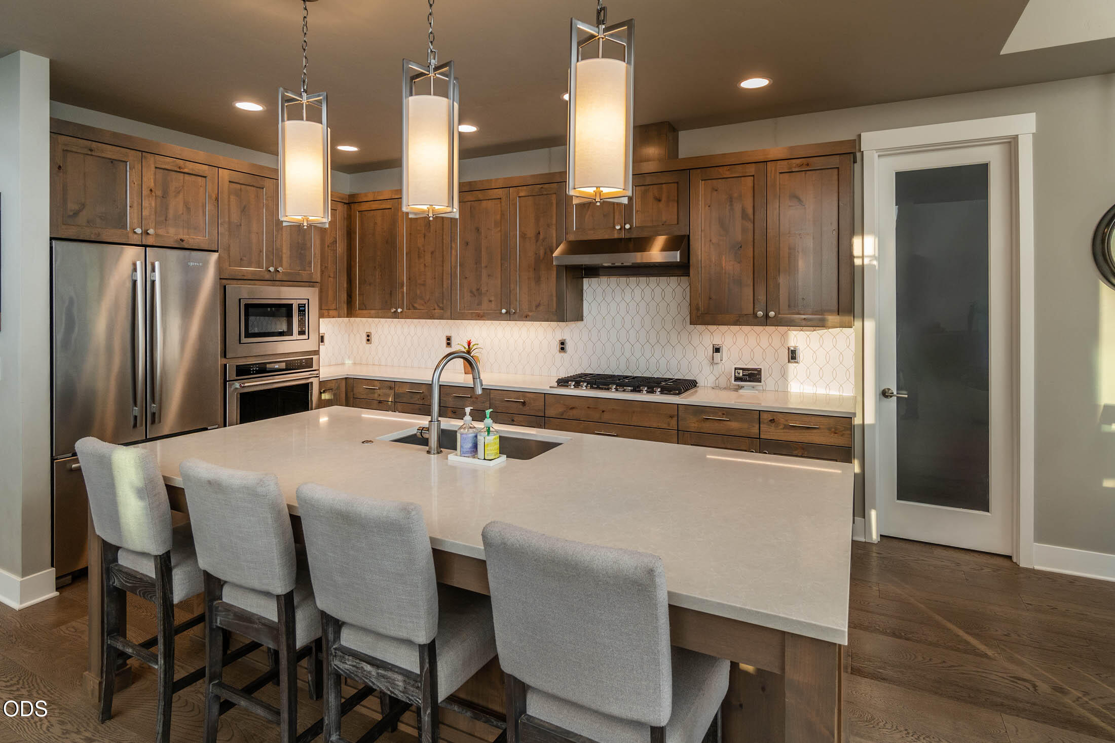 3087 Northwest Hidden Ridge Dr. Drive Bend, OR 97703 - Photo 7 of 32