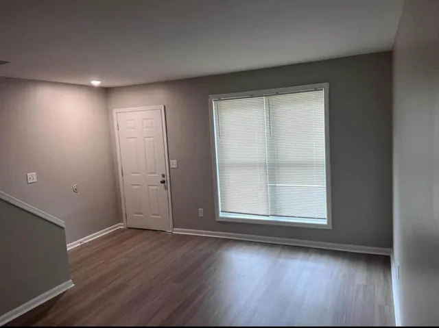 $1,725 | 7671 Hunters Ridge Lane, North Charleston, SC 29420