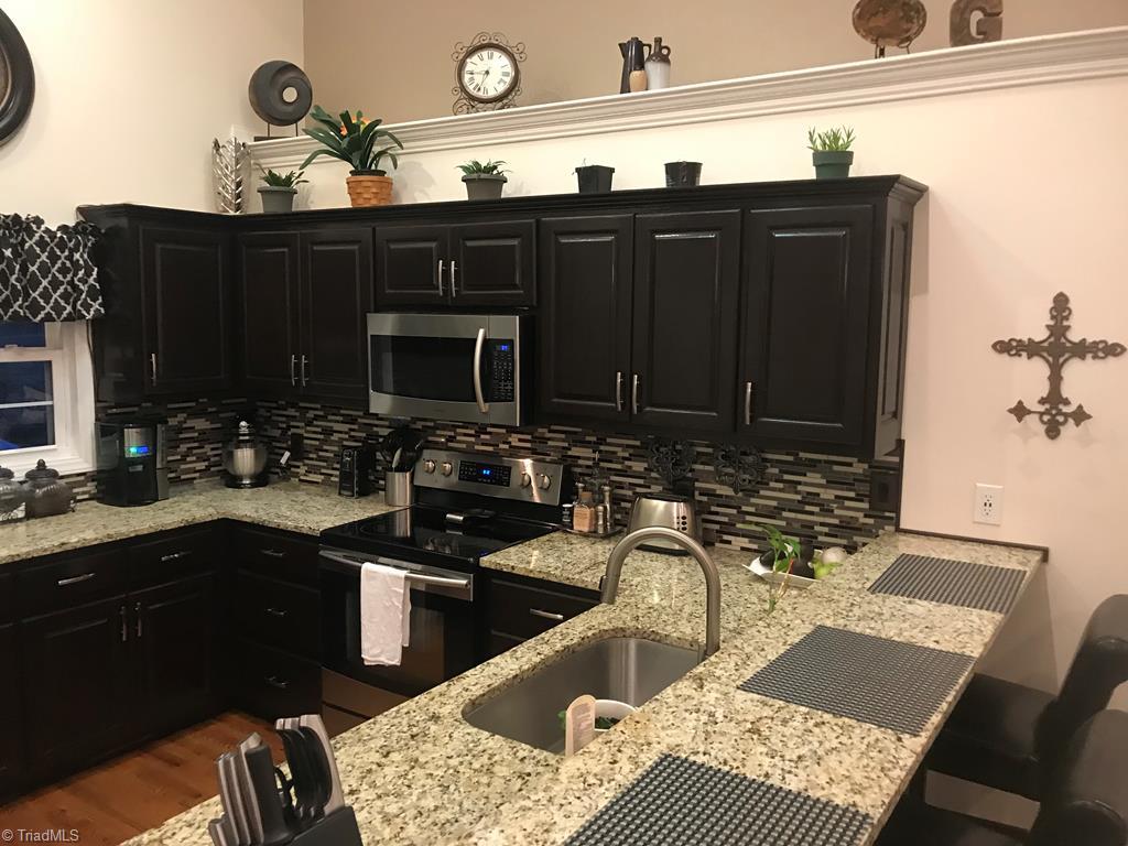 392 Shingle Gap Road Purlear, NC 28665 - Photo 4 of 19