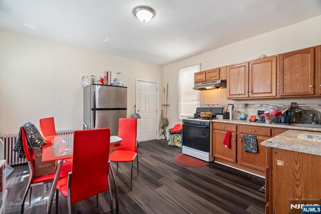 80 Pennington Street Paterson, NJ 07501 - Photo 11 of 27