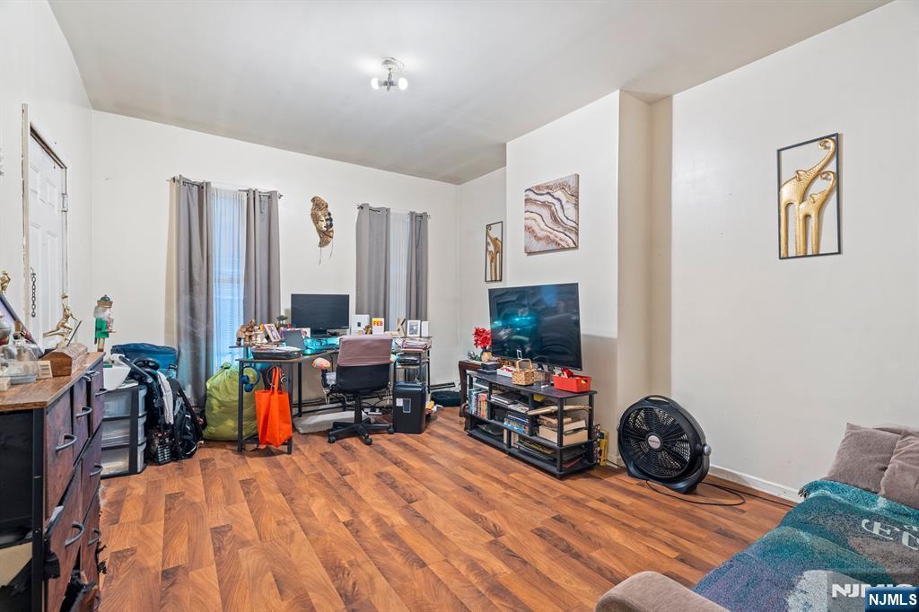 80 Pennington Street Paterson, NJ 07501 - Photo 4 of 27