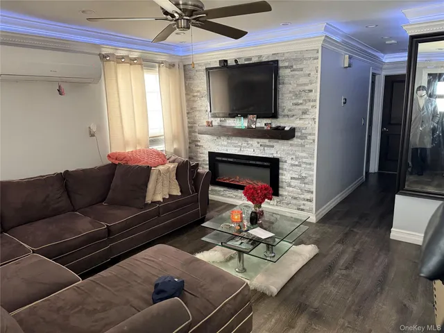 $1,250,000 | 14408 Weller Lane | Rosedale