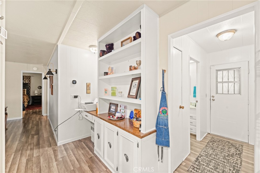 2964 Silver Oak Way Hemet, CA 92545 - Photo 24 of 60 a kitchen with stainless steel appliances a refrigerator and a stove