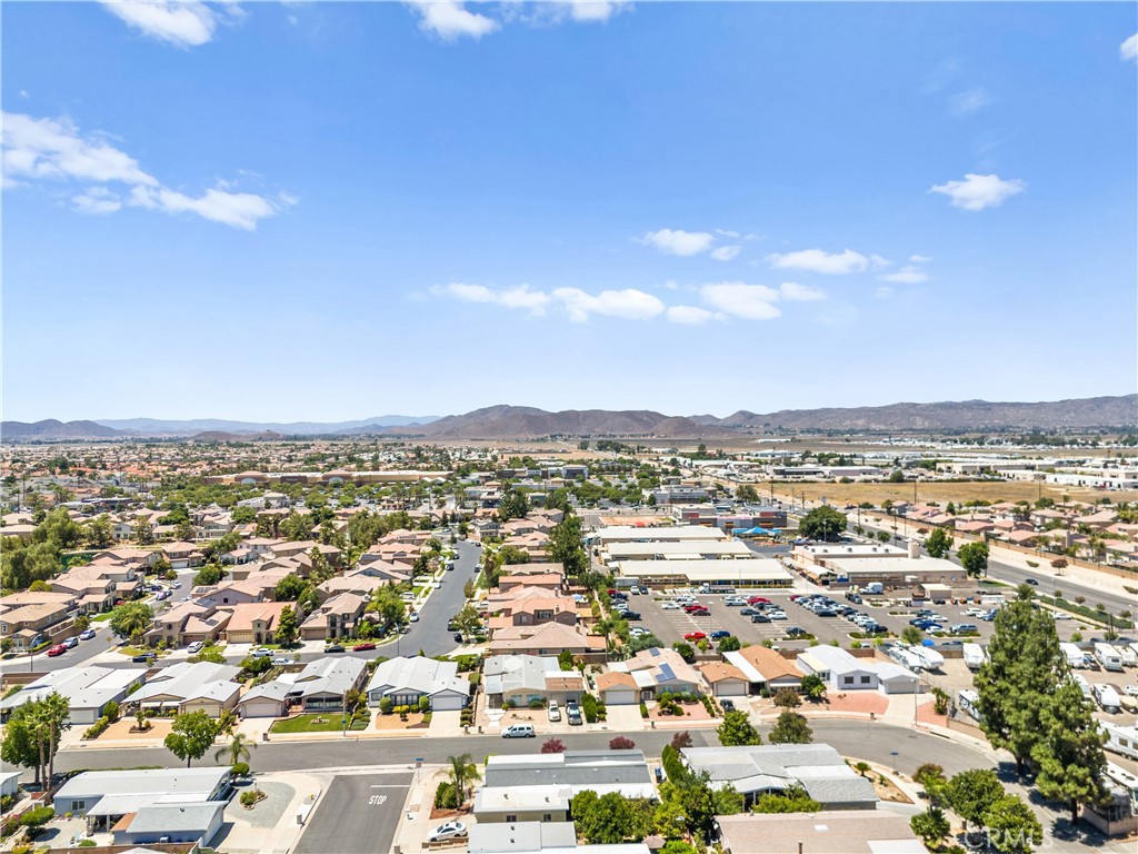 2964 Silver Oak Way Hemet, CA 92545 - Photo 52 of 60 an view of a city