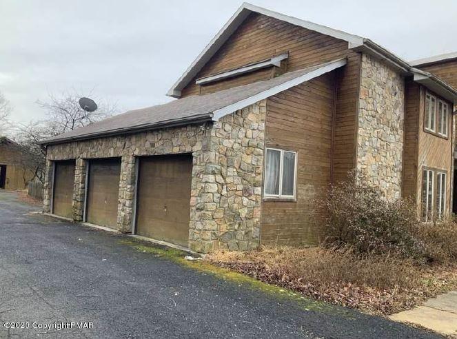 400 Blue Ridge Road Saylorsburg, PA 18353 - Photo 2 of 13 a front view of a house