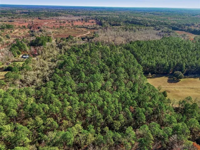 a view of a tennis court