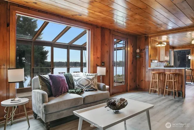 $700,000 | 3647 Trails End Road Northwest, Bremerton, WA 98312