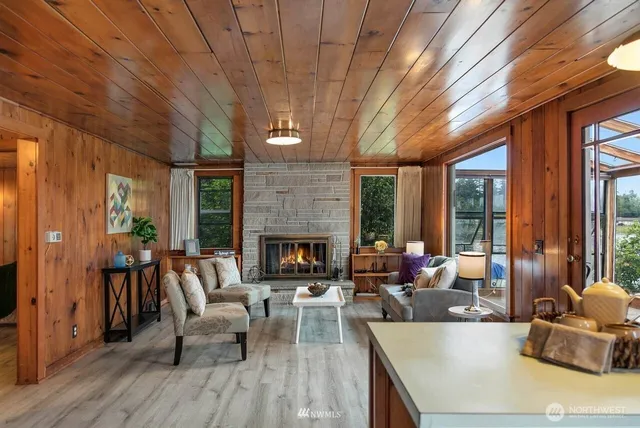 $700,000 | 3647 Trails End Road Northwest, Bremerton, WA 98312