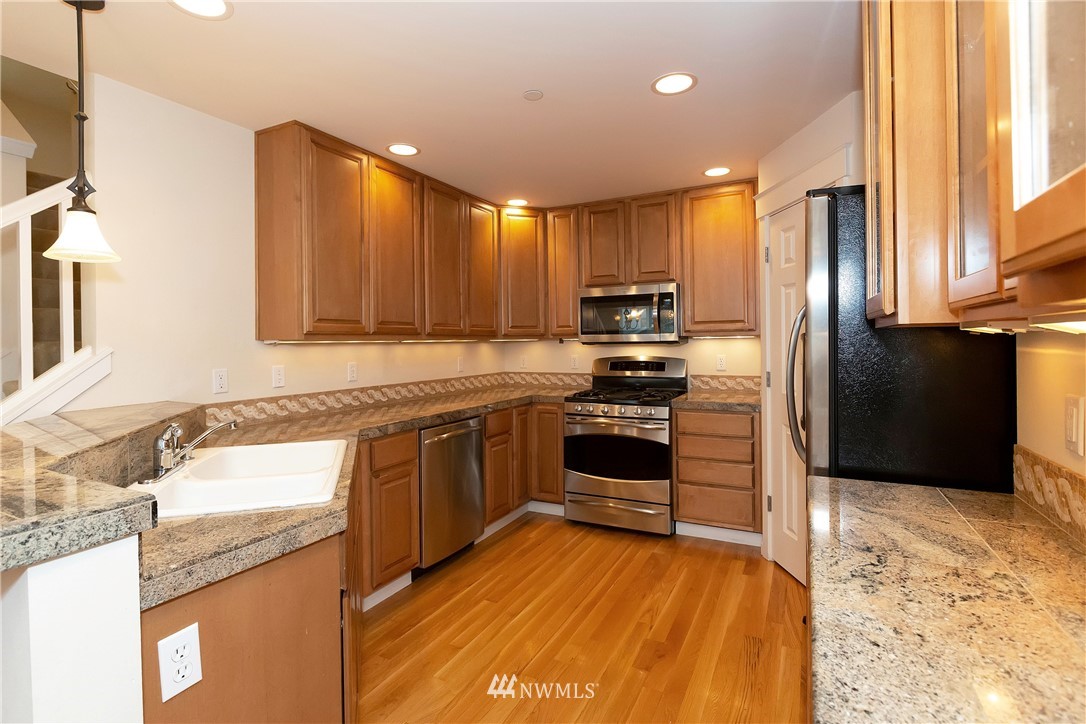 920 East Old Ranch Road, Unit B6 Allyn, WA 98524 - Photo 8 of 25 Gallery Image 8
