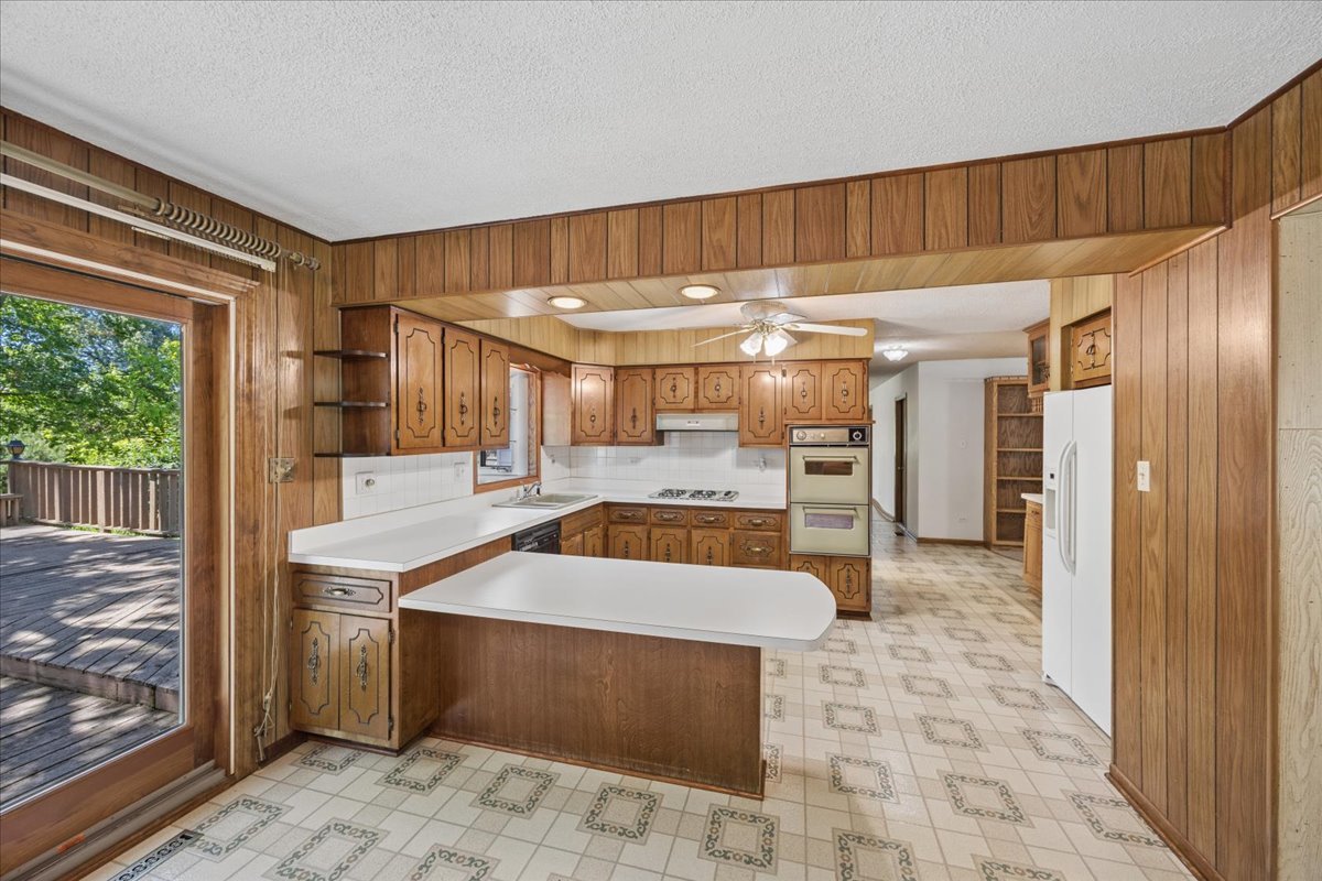 3444 Huntington Terrace Crete, IL 60417 - Photo 2 of 26