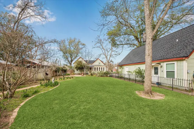 $495,000 | 701 West Third Street, Brenham, TX 77833