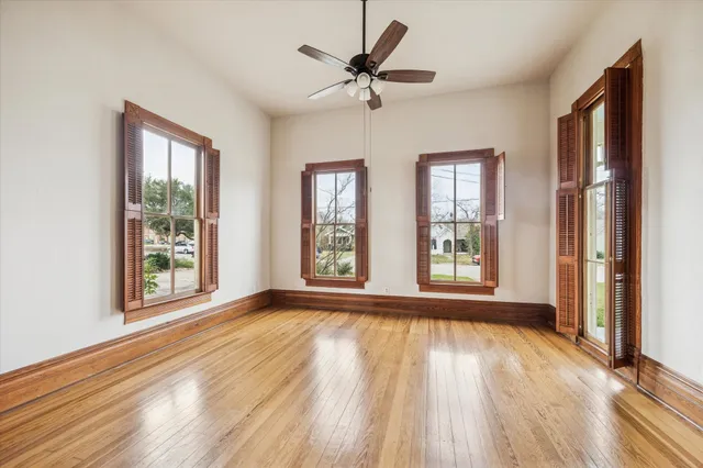 $495,000 | 701 West Third Street, Brenham, TX 77833