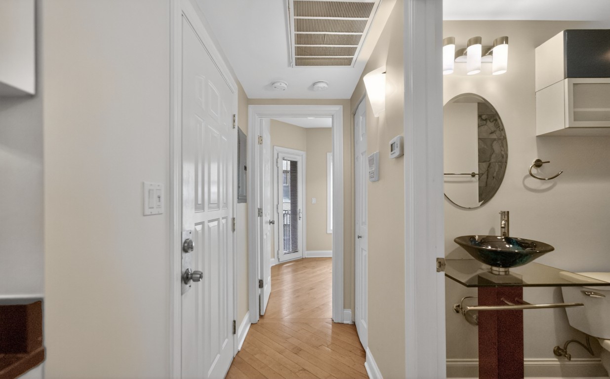 906 West Winona Street, Unit 2S Chicago, IL 60640 - Photo 9 of 15
