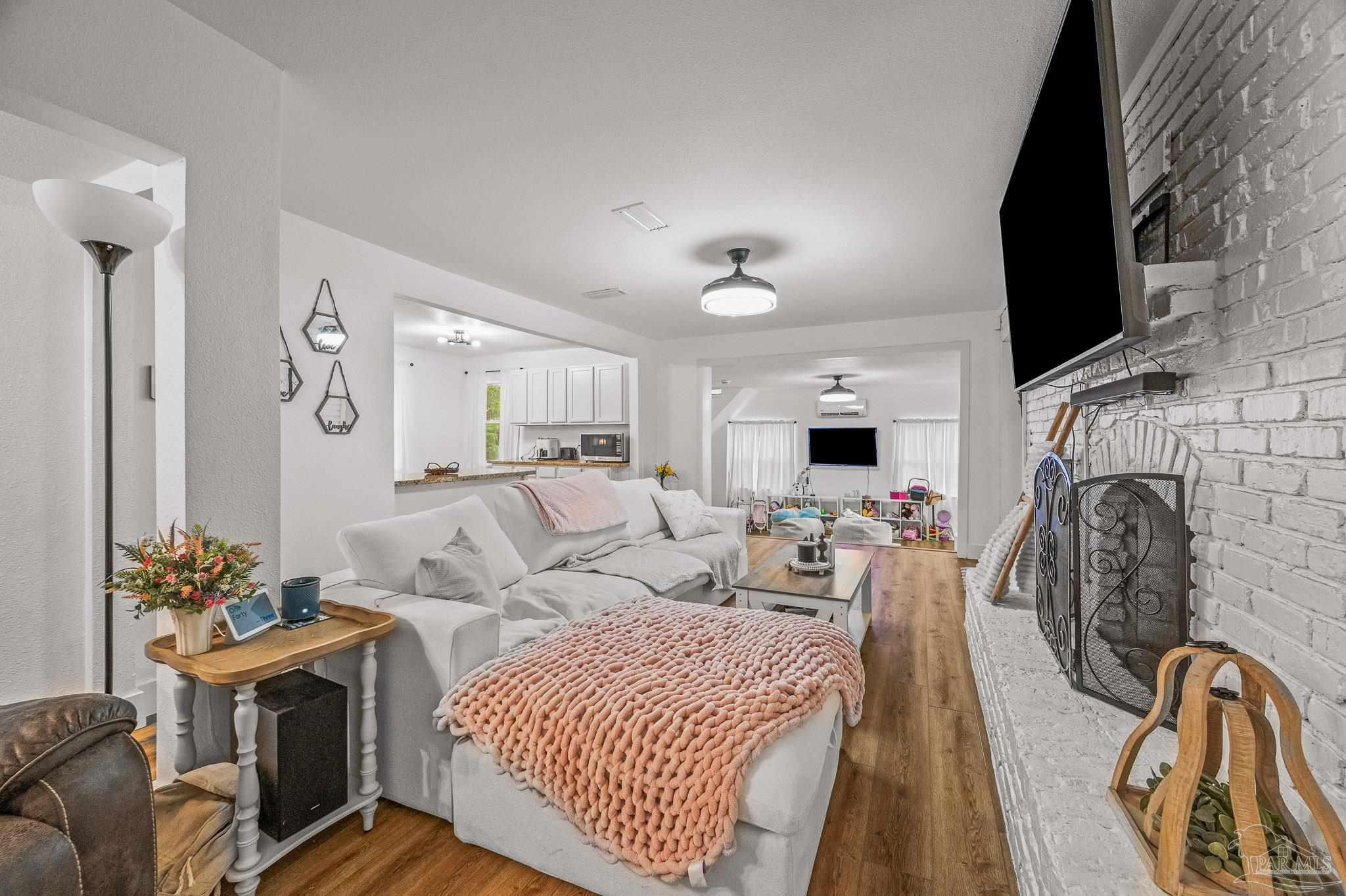 8423 Kause Road Pensacola, FL 32506 - Photo 15 of 48