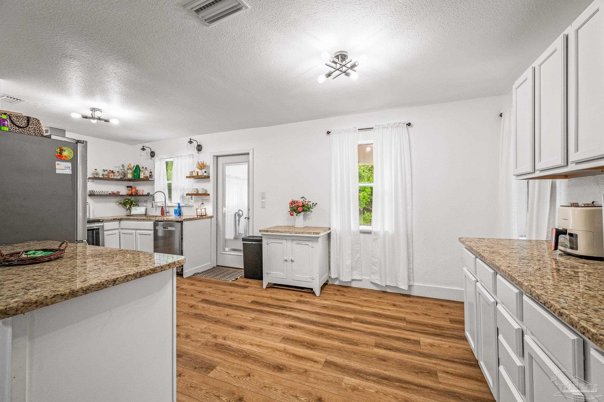 8423 Kause Road Pensacola, FL 32506 - Photo 5 of 48