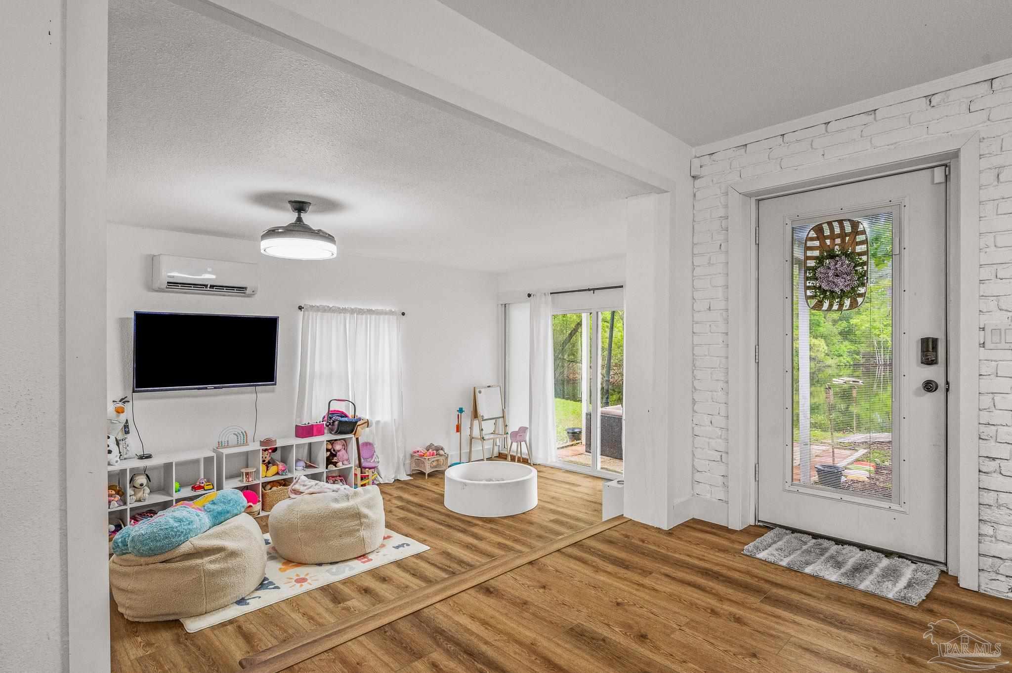 8423 Kause Road Pensacola, FL 32506 - Photo 8 of 48