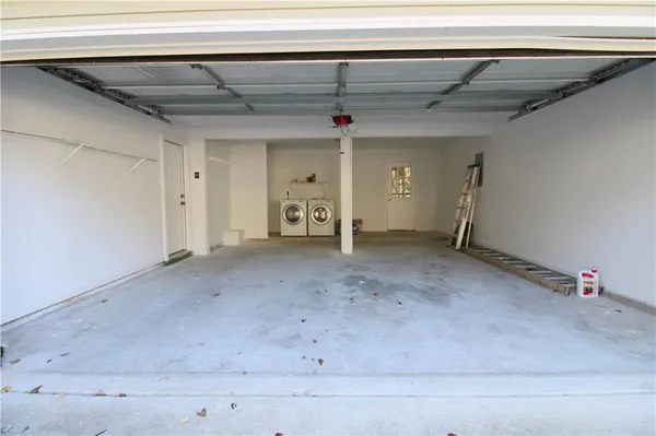 $1,895 | 2363 Mills Bend, Decatur, GA 30034