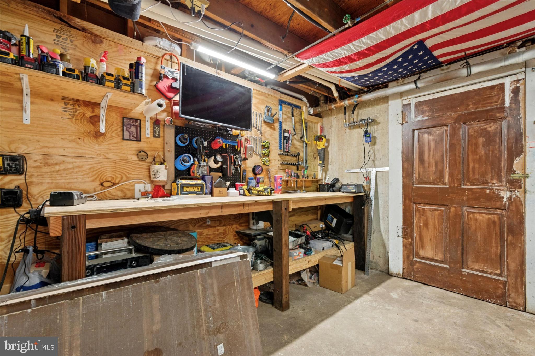 673 Barrington Road Collegeville, PA 19426 - Photo 27 of 28 Craftsman's haven with workshop space!