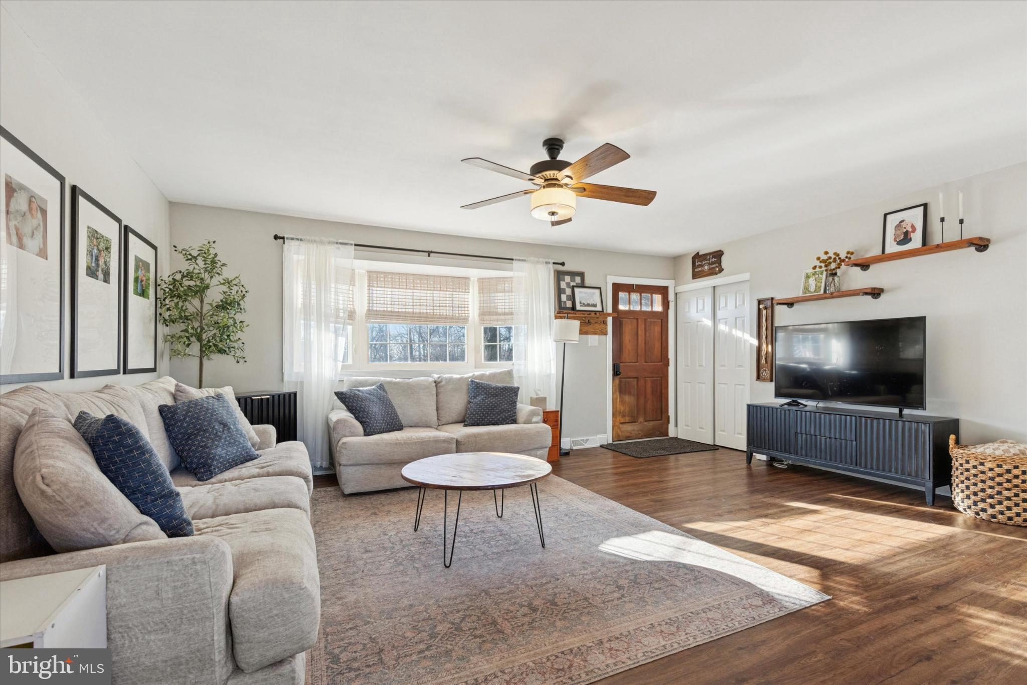 673 Barrington Road Collegeville, PA 19426 - Photo 4 of 28 Recently renovated and well maintained!