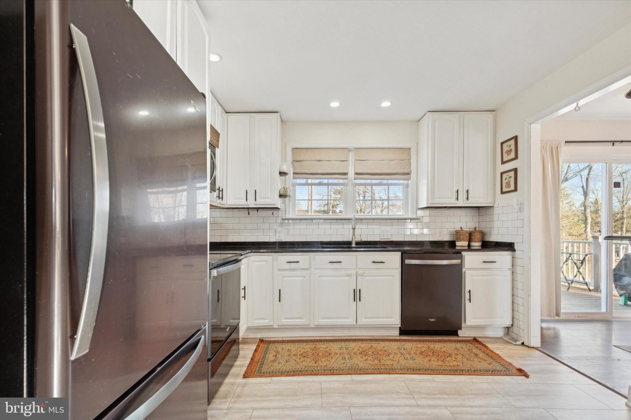 673 Barrington Road Collegeville, PA 19426 - Photo 9 of 28 Bright white kitchen - recently upgraded!