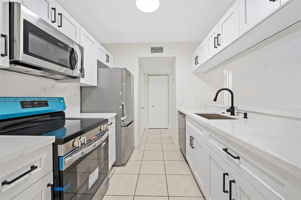 $2,300 | 10610 Southwest 158th Court, Unit 105, Miami, FL 33196