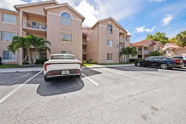 $2,300 | 10610 Southwest 158th Court, Unit 105, Miami, FL 33196