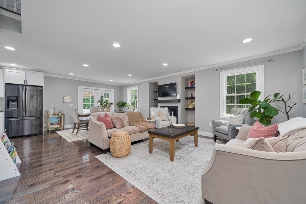 83 Federal Street Agawam, MA 01001 - Photo 10 of 26