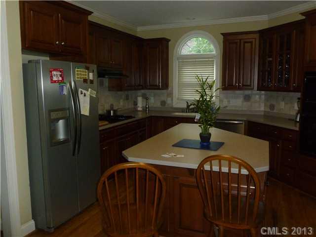 310 Sardis Pointe Road Matthews, NC 28105 - Photo 4 of 11 Gallery Image 4