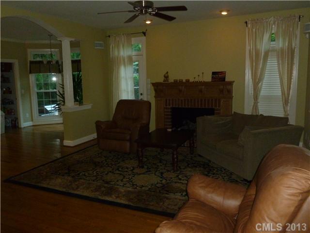 310 Sardis Pointe Road Matthews, NC 28105 - Photo 6 of 11 Gallery Image 6