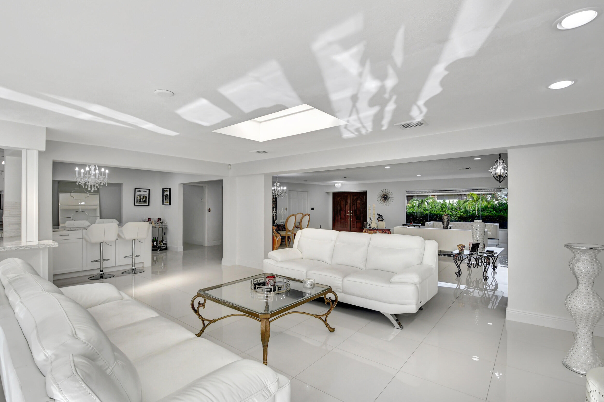 690 Juneberry Court Boca Raton, FL 33486 - Photo 12 of 28 Family Room