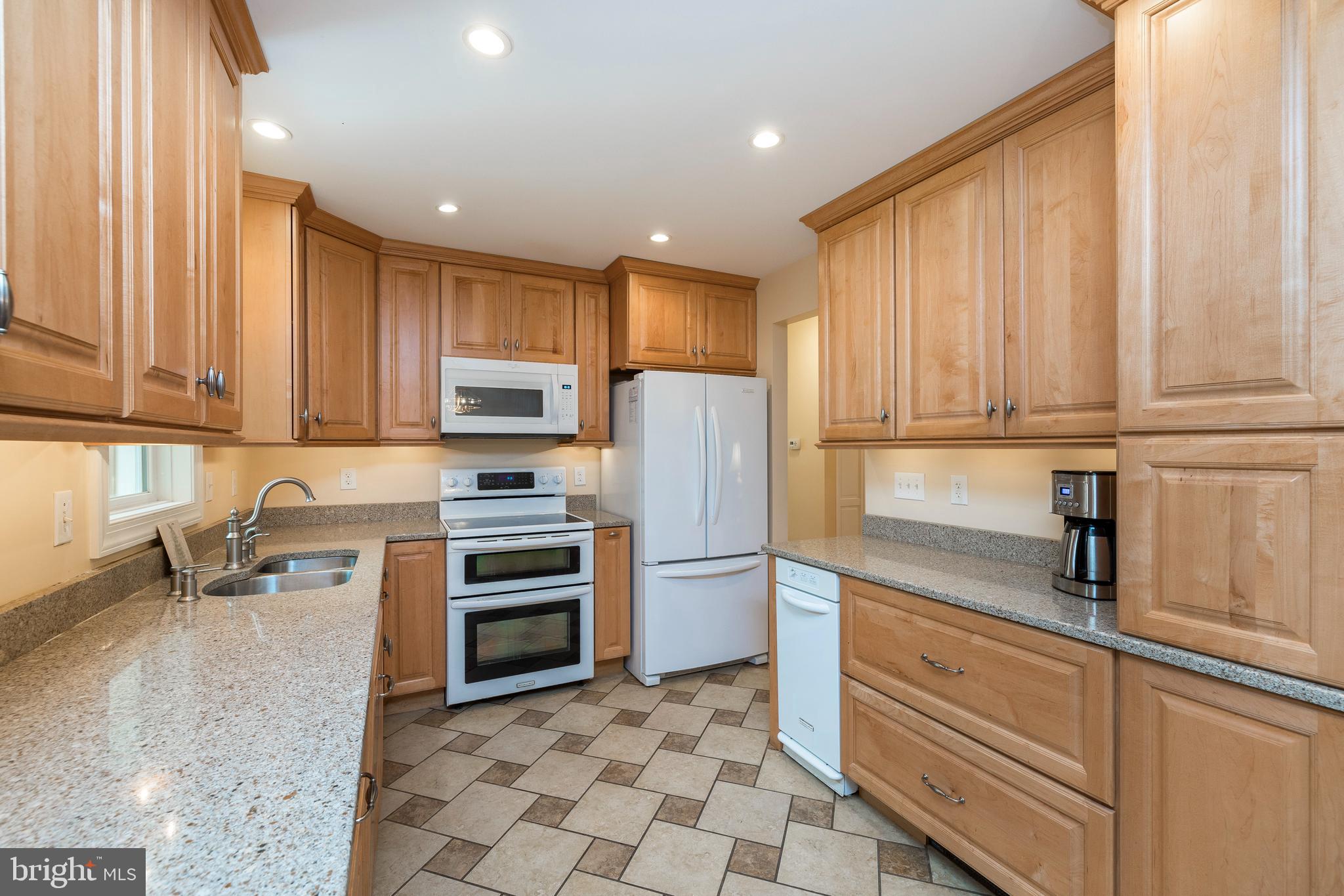 1378 North Valley Road Pottstown, PA 19464 - Photo 3 of 44 Updated Kitchen