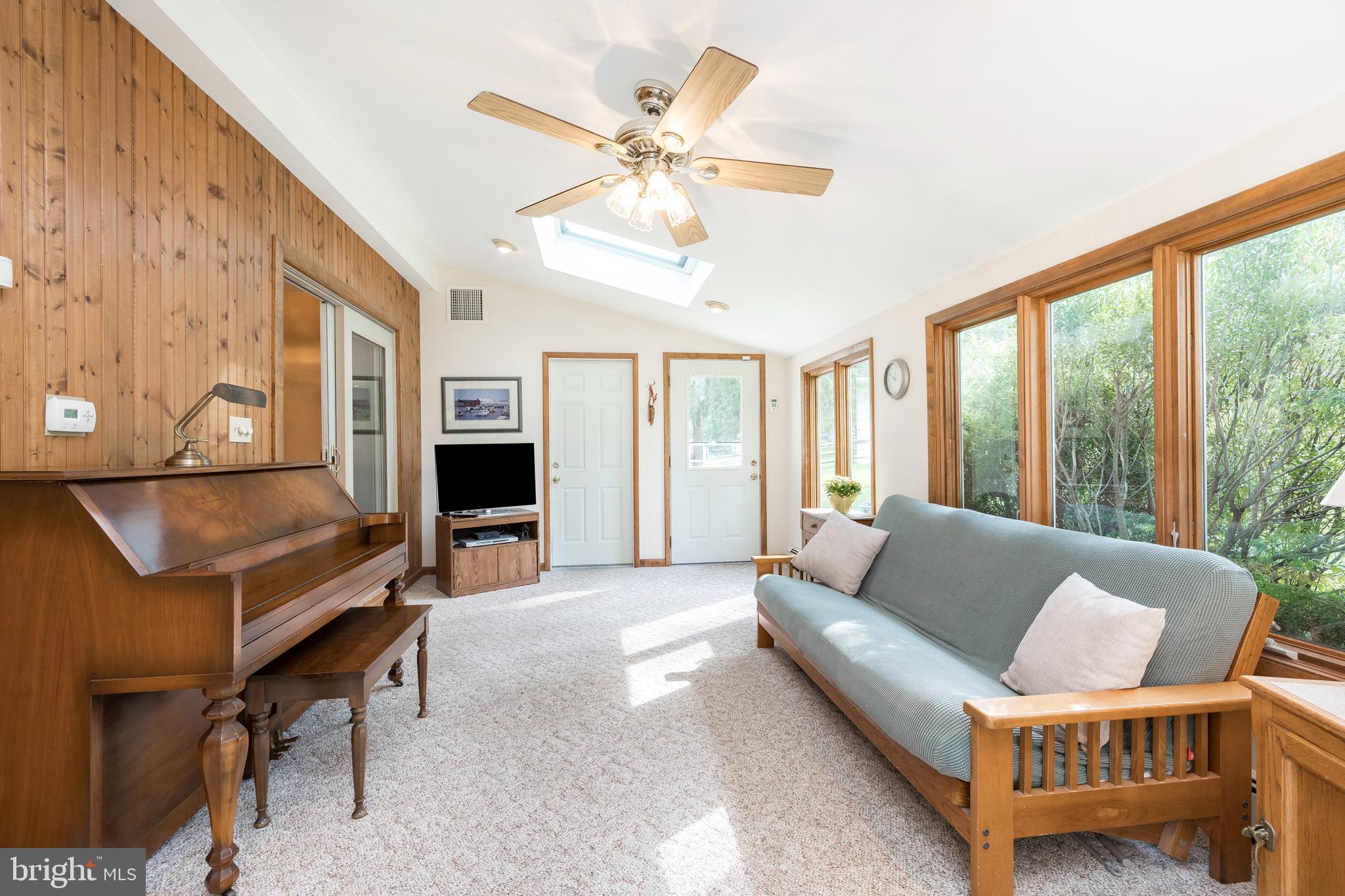 1378 North Valley Road Pottstown, PA 19464 - Photo 4 of 44 Sunroom