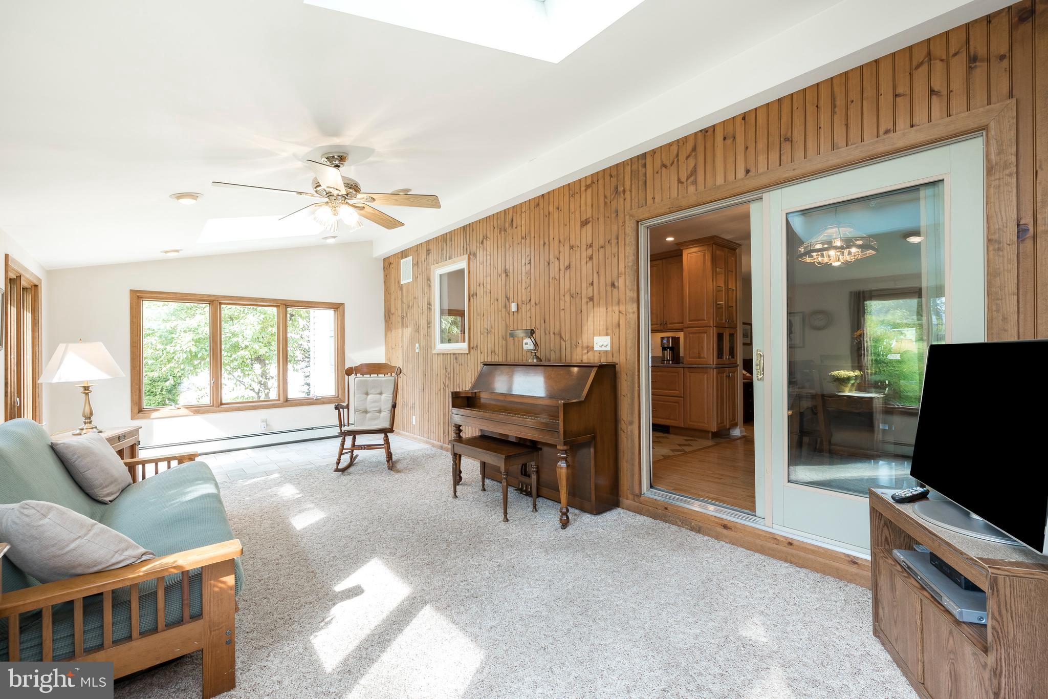 1378 North Valley Road Pottstown, PA 19464 - Photo 6 of 44 Gallery Image 6