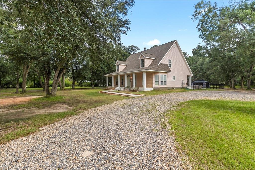 105 Rucker Road Madisonville, LA 70447 - Photo 3 of 32 Gallery Image 3