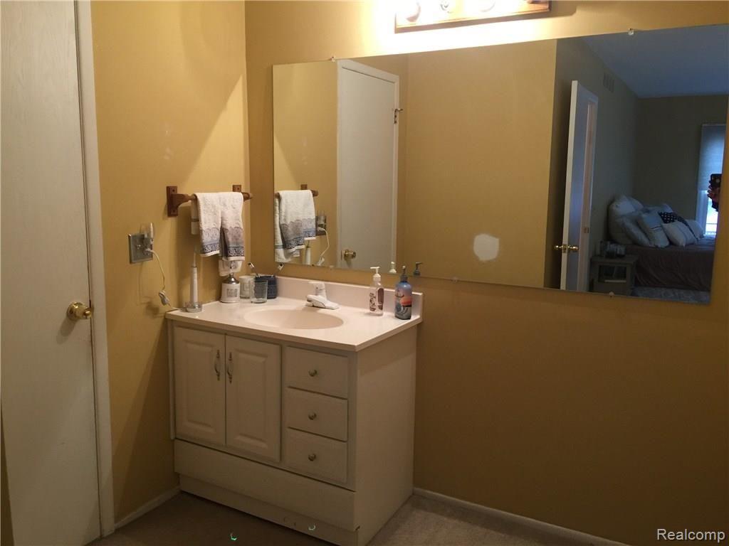 1310 Brook Lane, Unit 283 Rochester Hills, MI 48306 - Photo 13 of 20