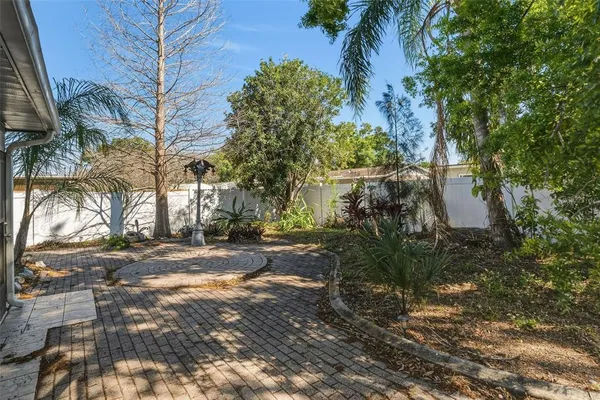 $2,500 | 11178 112th Avenue, Largo, FL 33778