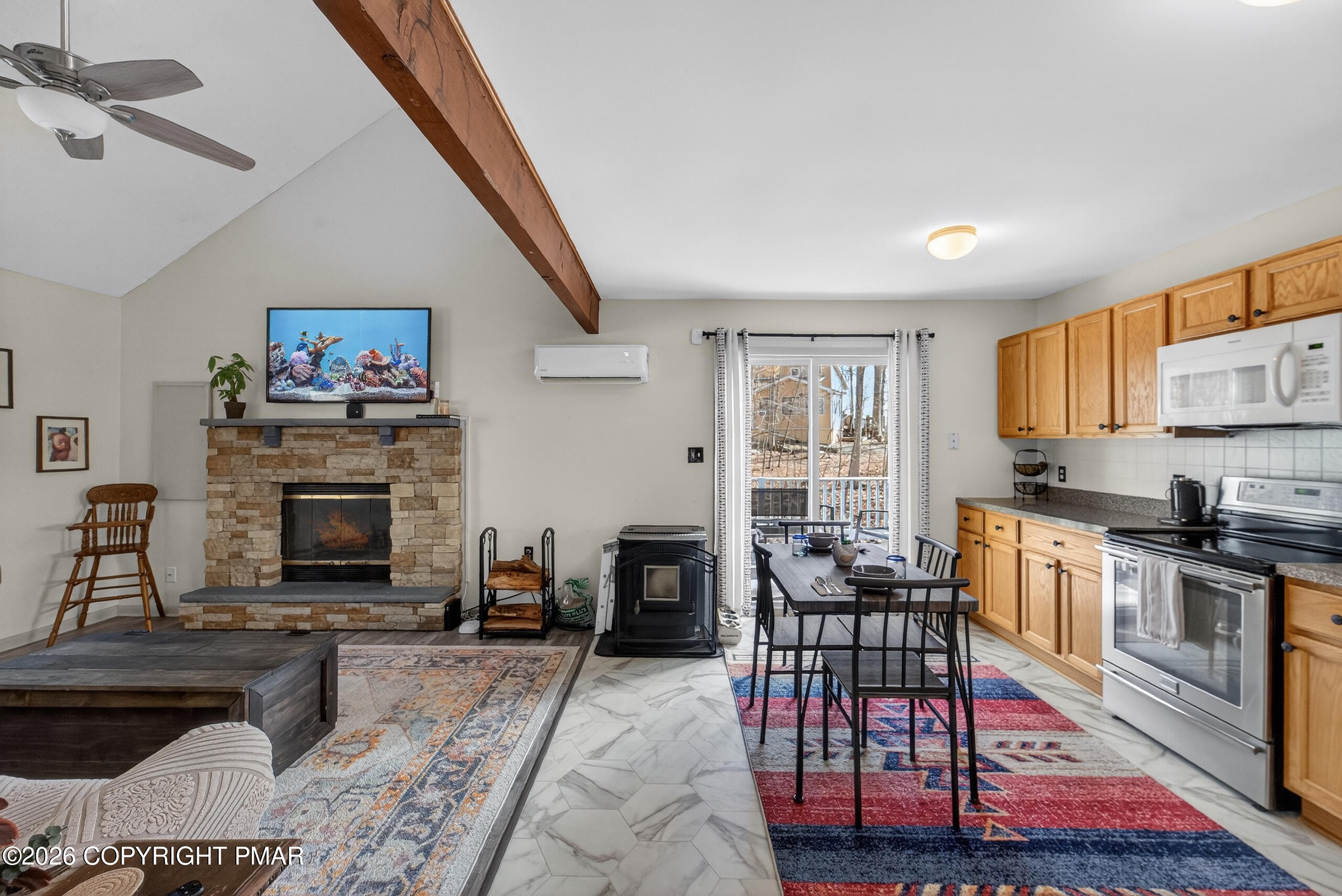 185 Salisbury Road Bushkill, PA 18324 - Photo 13 of 45 Living Room Area View 2