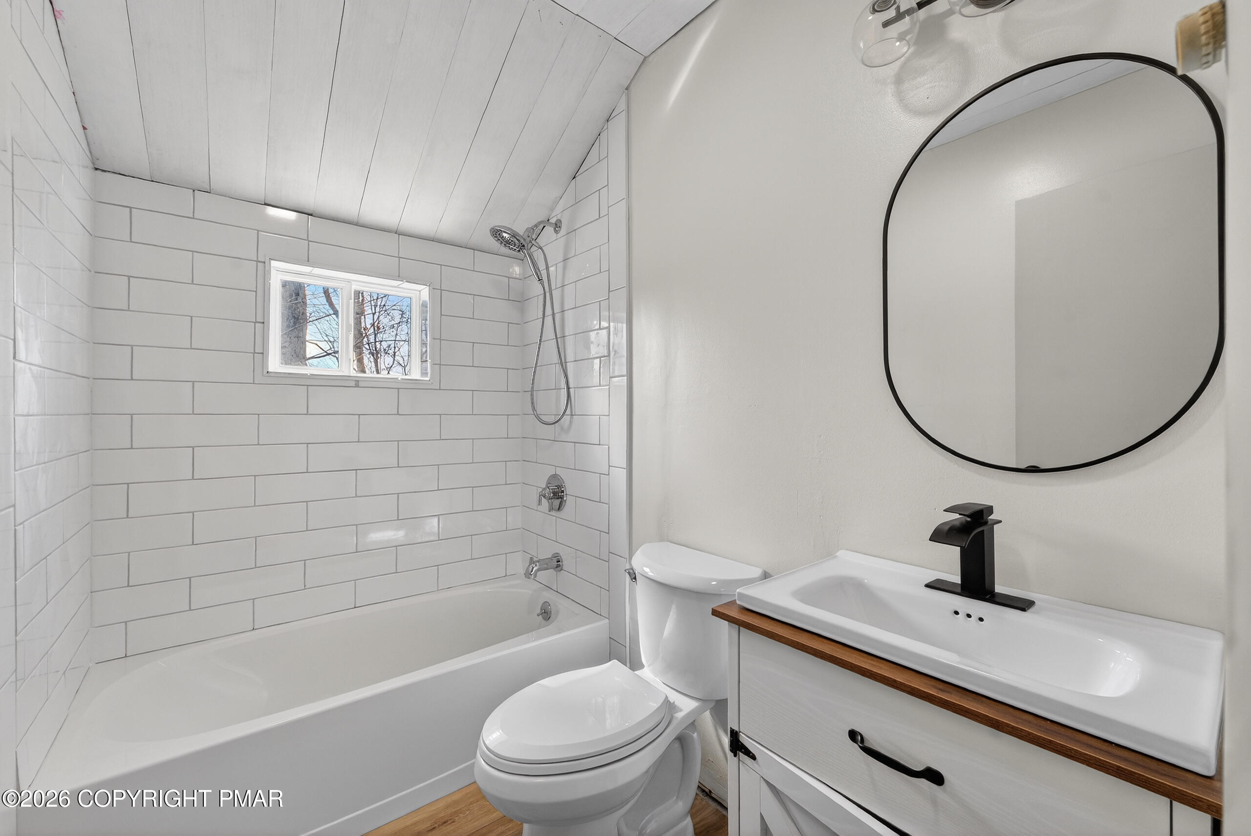 185 Salisbury Road Bushkill, PA 18324 - Photo 34 of 45 Main Bath