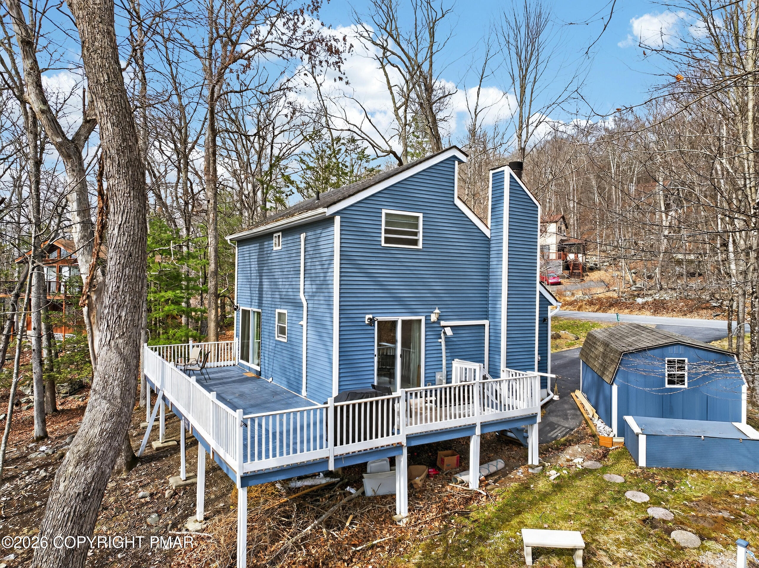 185 Salisbury Road Bushkill, PA 18324 - Photo 4 of 45 Back Deck