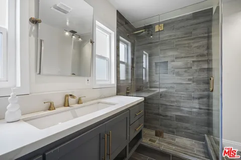 $1,254,000 | 5735 Bowesfield Street, Los Angeles, CA 90016