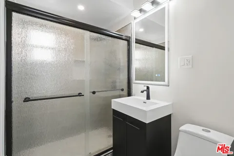 $1,254,000 | 5735 Bowesfield Street, Los Angeles, CA 90016