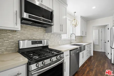 $1,254,000 | 5735 Bowesfield Street, Los Angeles, CA 90016