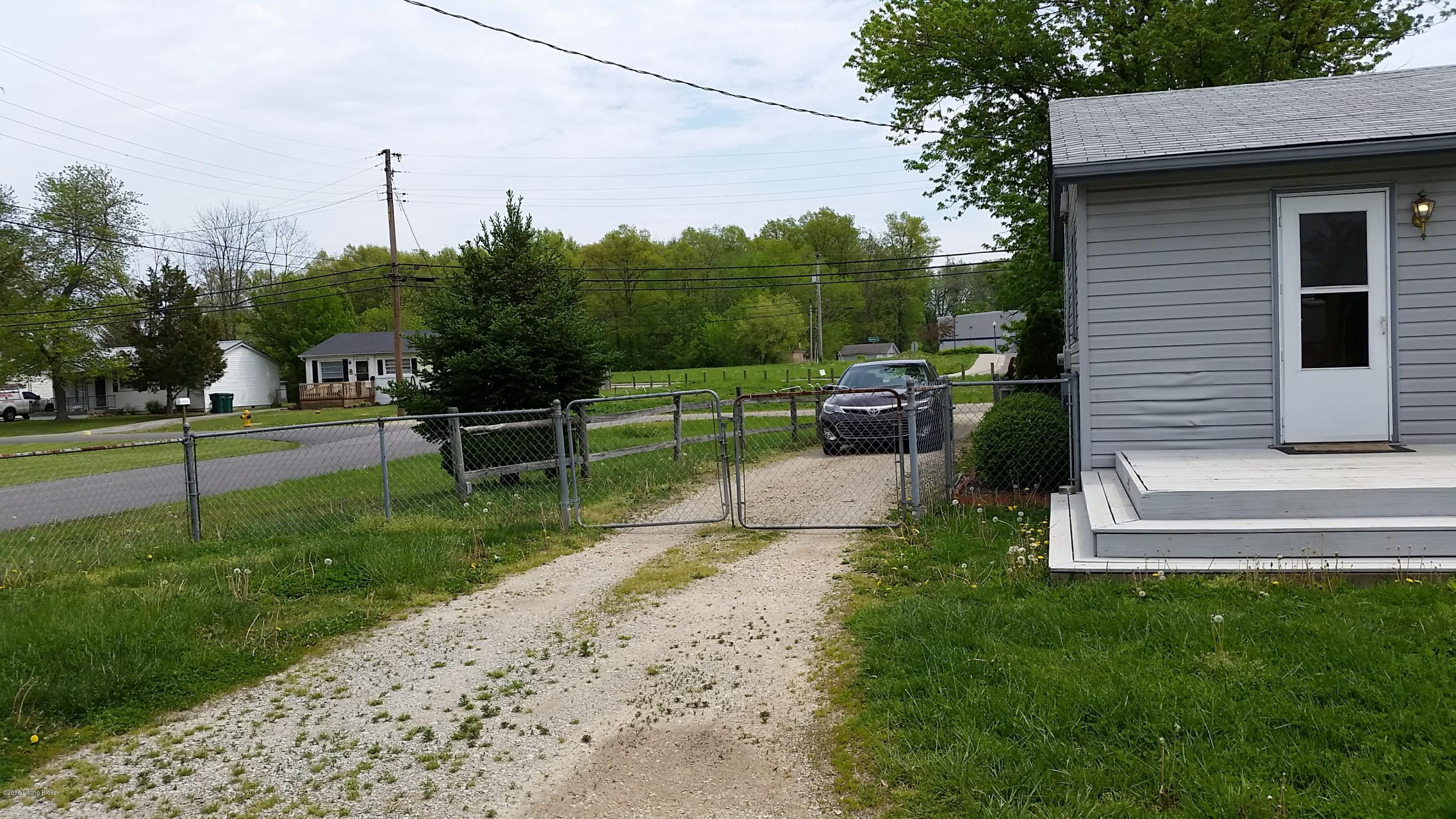 9400 New Maple Road Louisville, KY 40229 - Photo 56 of 64 20180503_124612