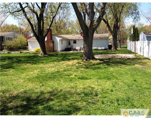 11 Kevin Road East Brunswick, NJ 08816 - Photo 14 of 15 Gallery Image 14