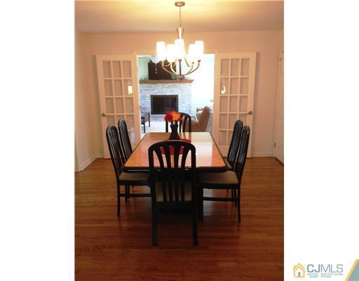 11 Kevin Road East Brunswick, NJ 08816 - Photo 4 of 15 Gallery Image 4
