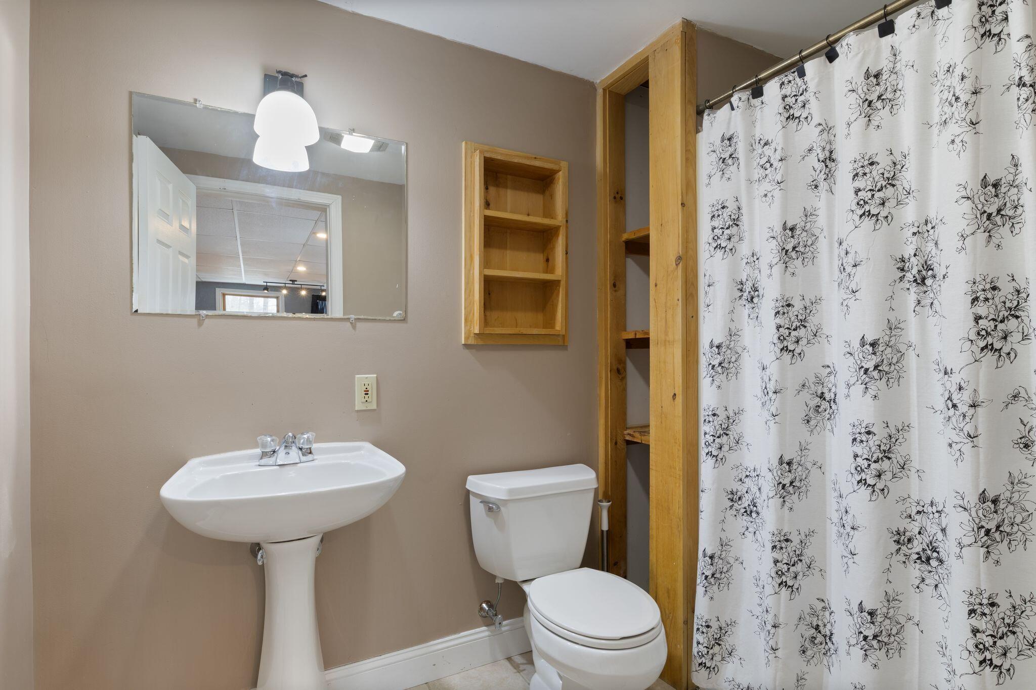 186 Falmouth Road Windham, ME 04062 - Photo 26 of 28 186_Falmouth_Rd_23