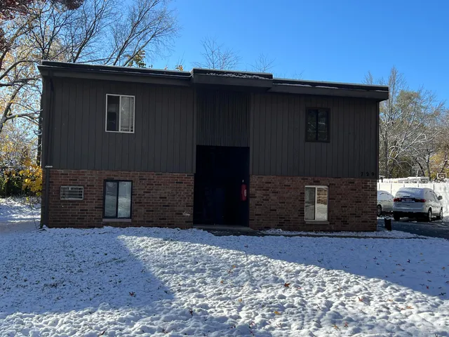 $290,000 | 729 Buchanan Avenue, Kalamazoo, MI 49008