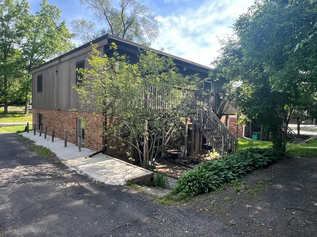 $290,000 | 729 Buchanan Avenue, Kalamazoo, MI 49008