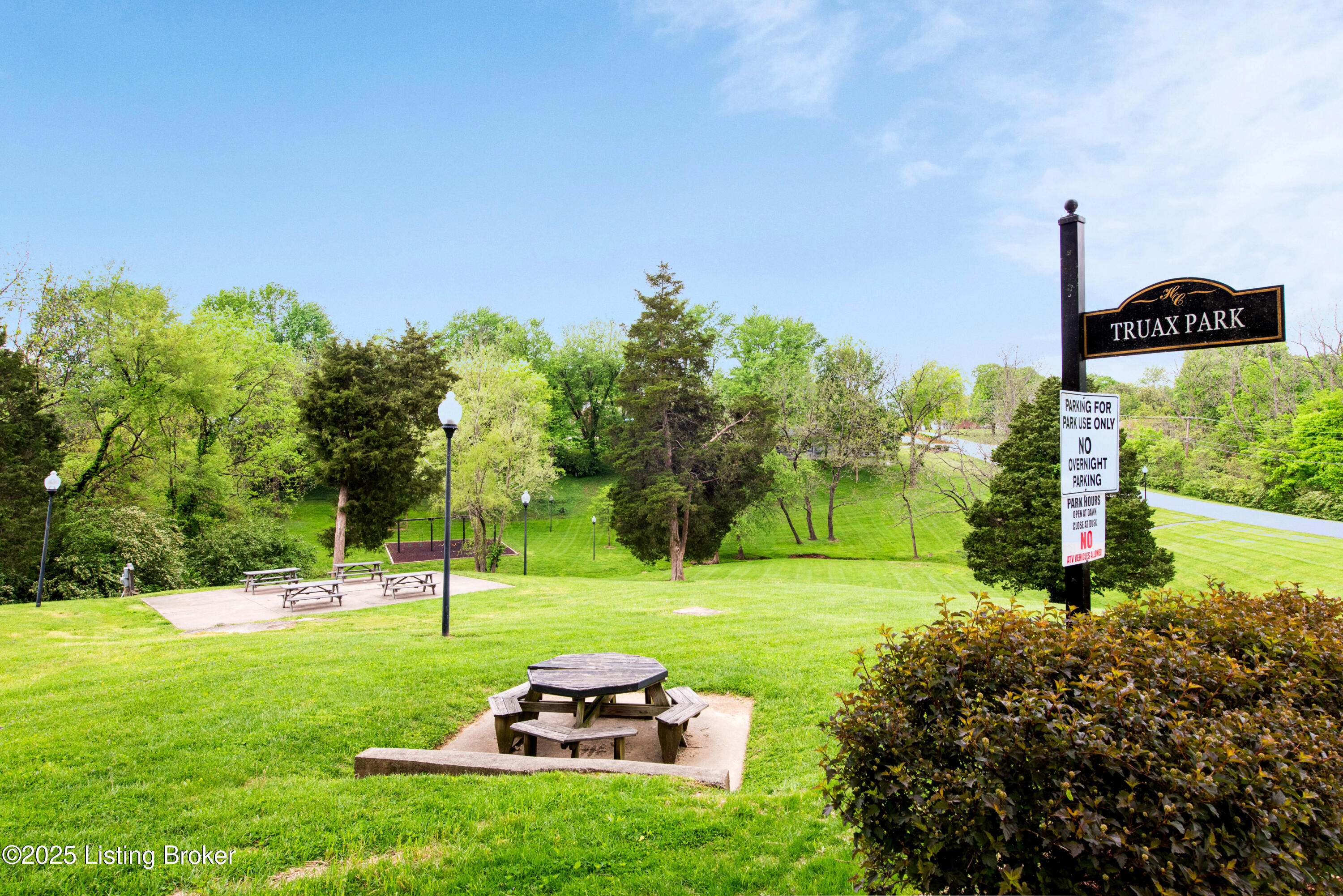 6414 Ridge Cliff Road Louisville, KY 40228 - Photo 49 of 50 Park